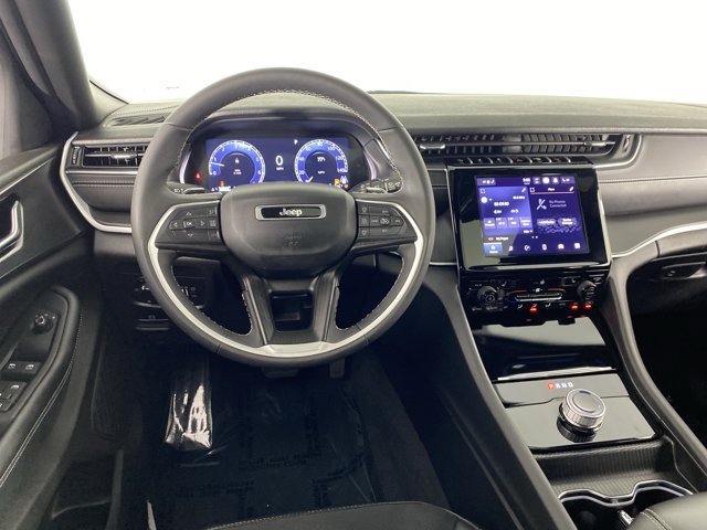 Used 2024 Jeep Grand Cherokee Altitude AWD/4WD image 22