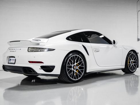 Used 2016 Porsche 911 Turbo S image 3