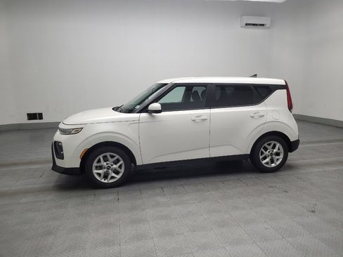 Used 2021 Kia Soul S image 2