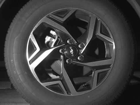 Used 2025 Kia Sportage LX FWD image 18