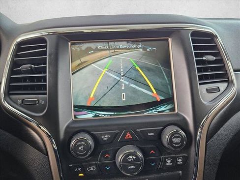 Used 2015 Jeep Grand Cherokee Altitude image 12