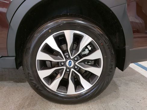 Certified 2025 Subaru Outback Limited w/ Popular Package #2 image 35