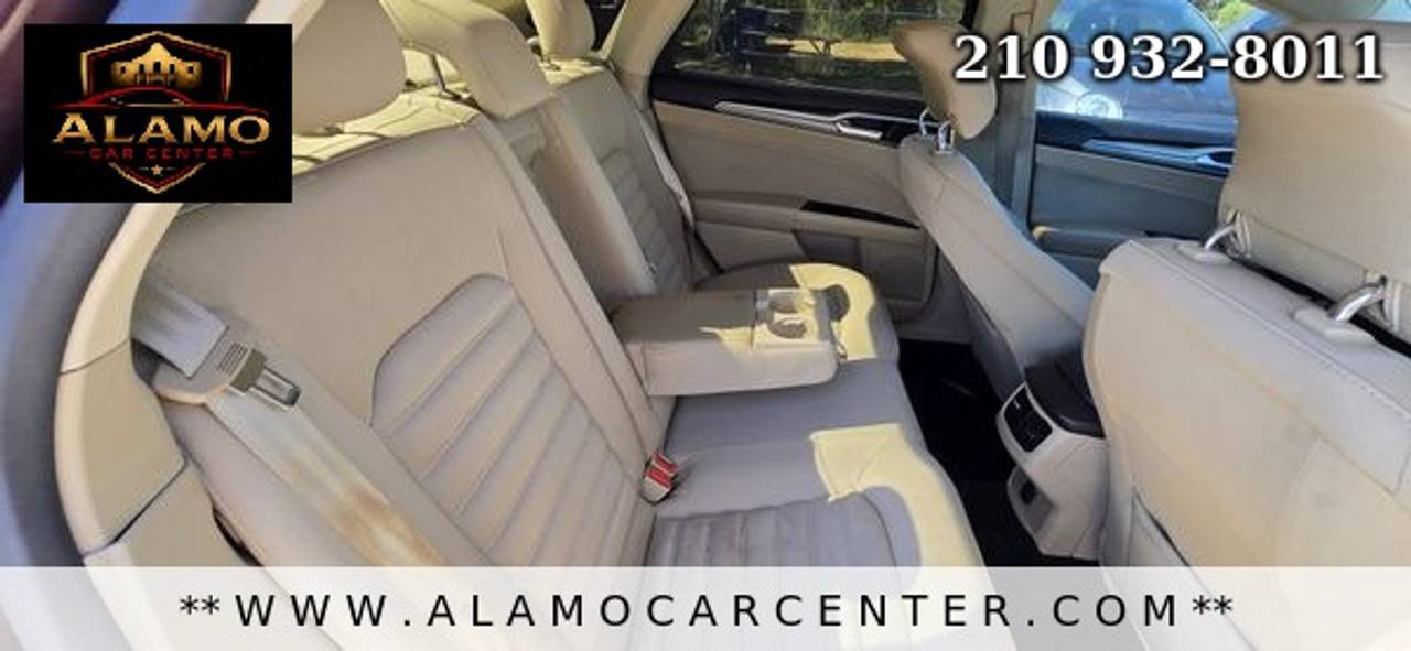 Used 2013 Ford Fusion SE FWD image 21