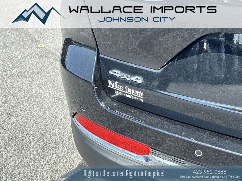 Used 2023 Jeep Grand Cherokee Limited AWD/4WD image 12