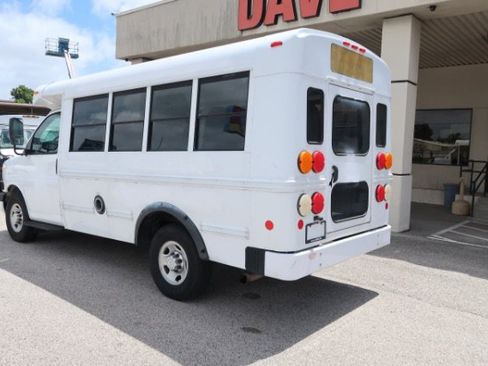 Used 2014 Chevrolet Express 3500 w/ School Bus Package RWD image 5