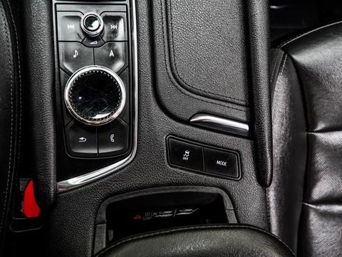 Used 2021 Cadillac XT5 Premium Luxury image 20