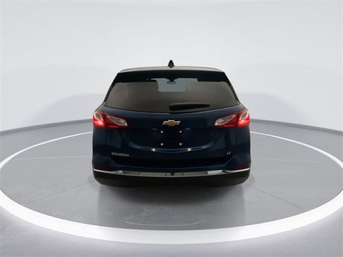 Used 2020 Chevrolet Equinox LT image 3