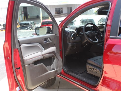 New 2026 Chevrolet Colorado Z71 w/ Technology Package AWD/4WD image 8