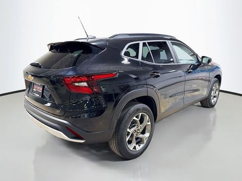 New 2026 Chevrolet Trax LT w/ LT Convenience Package image 7