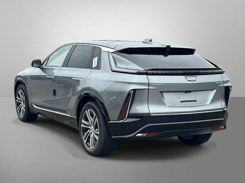 New 2026 Cadillac Lyriq Luxury w/ LPO, Floor Liner Package AWD/4WD image 16