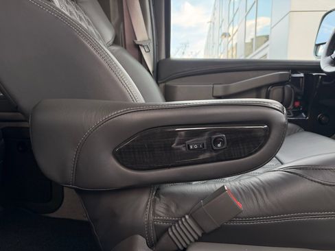 Used 2023 Chevrolet Express 2500 Extended RWD image 24