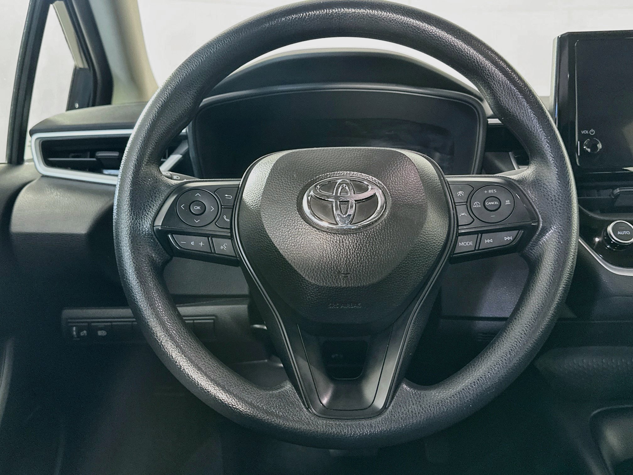 Used 2026 Toyota Corolla LE FWD image 18