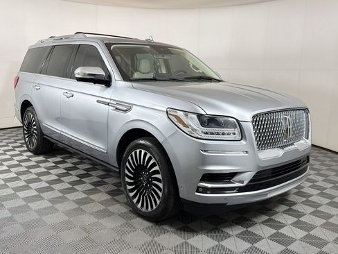 Used 2021 Lincoln Navigator Black Label w/ Cargo Convenience Package image 8