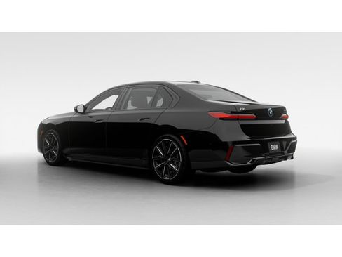 New 2026 BMW i7 eDrive50 w/ M Sport Package image 2