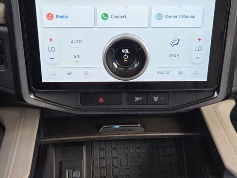 Certified 2023 Ford Expedition Limited RWD image 19