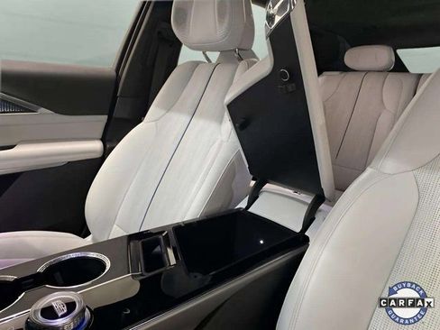 Used 2023 Cadillac Lyriq 2WD image 67