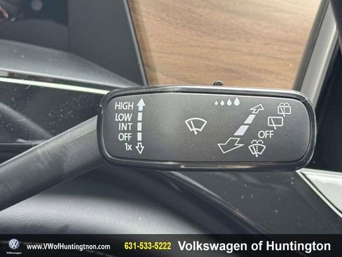 Certified 2025 Volkswagen Atlas SE image 23