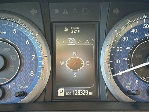 Used 2015 Toyota Sienna Limited image 20