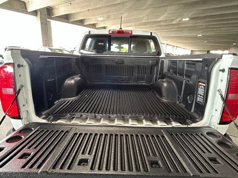 Used 2017 Chevrolet Colorado LT w/ LT Convenience Package RWD image 39