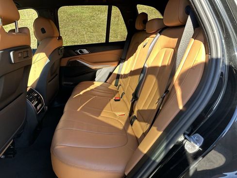 Used 2022 BMW X5 xDrive40i w/ Premium Package image 29