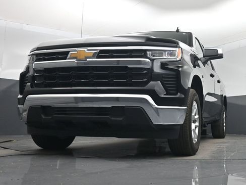 Used 2024 Chevrolet Silverado 1500 LT image 40