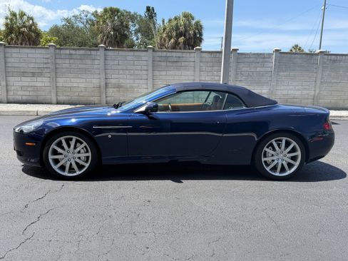 Used 2006 Aston Martin DB9 Volante RWD image 2