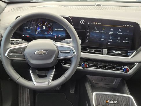 New 2026 Chevrolet Equinox LT w/ Convenience Package II image 12