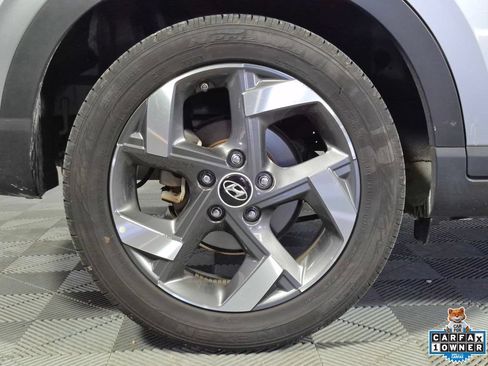 Used 2025 Hyundai Venue SEL FWD image 28