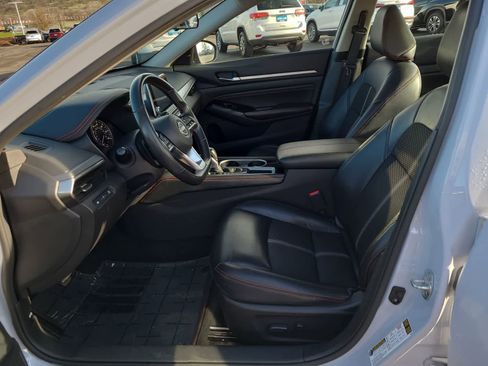 Used 2023 Nissan Altima 2.5 SR image 19