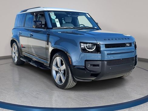 New 2026 Land Rover Defender 110 X-Dynamic SE image 3