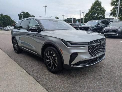 Certified 2025 Lincoln Nautilus Premier w/ Equipment Group 102A AWD/4WD image 10