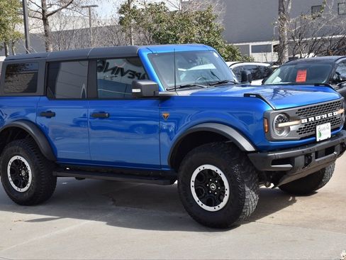 Used 2022 Ford Bronco Badlands image 5