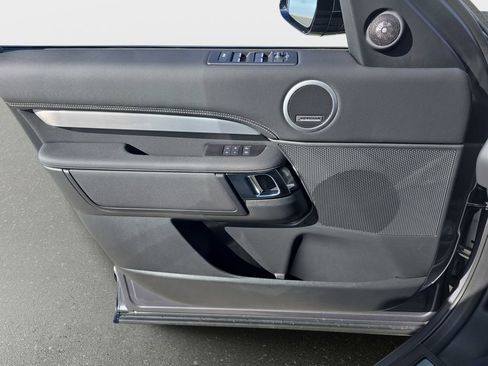 New 2026 Land Rover Discovery Limited Edition image 29