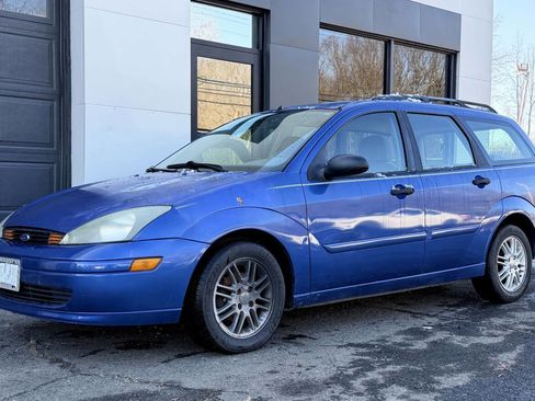 Used 2003 Ford Focus SE image 1
