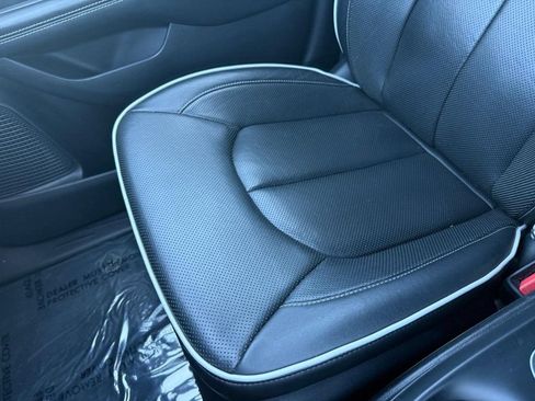 Used 2020 Chrysler Pacifica Limited w/ Advanced Safetytec Group FWD image 20