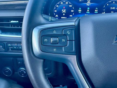 Used 2024 Chevrolet Suburban LT image 30