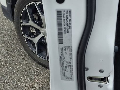 Used 2024 Jeep Compass Limited image 26