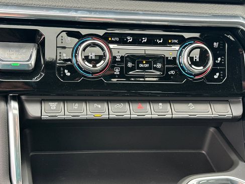 New 2026 GMC Sierra 2500 Denali w/ Denali Reserve Package image 23