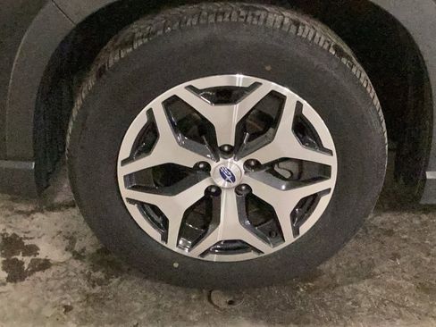 Used 2021 Subaru Forester Premium image 20