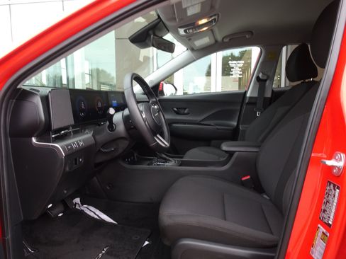 Used 2025 Hyundai Kona SEL AWD/4WD image 8