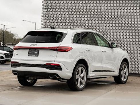 Certified 2025 Audi Q5 Premium w/ Premium Plus AWD/4WD image 3