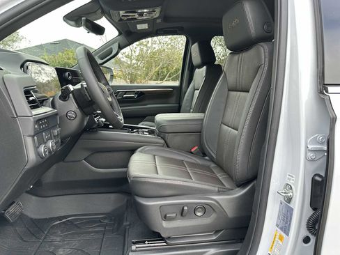 New 2026 Chevrolet Suburban High Country RWD image 2