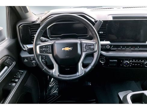 Used 2024 Chevrolet Silverado 3500 LTZ image 9