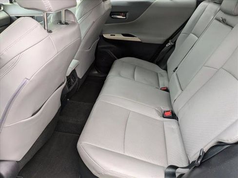 Used 2021 Toyota Venza Limited w/ Advanced Technology Package image 18