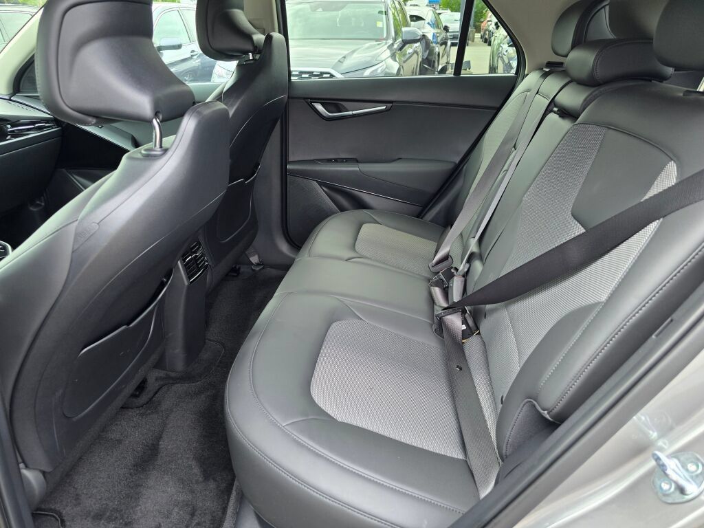 Certified 2024 Kia Niro Wind w/ Wind Preserve Package FWD image 24
