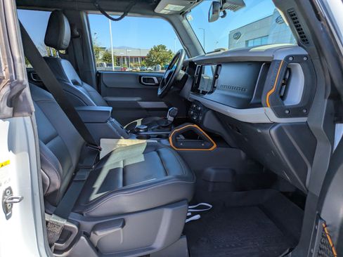 Certified 2022 Ford Bronco Badlands AWD/4WD image 32