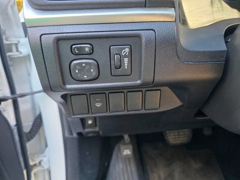 Used 2012 Lexus CT 200h Premium image 14