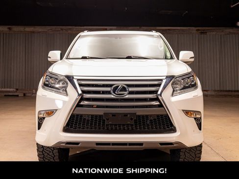 Used 2018 Lexus GX 460 image 4