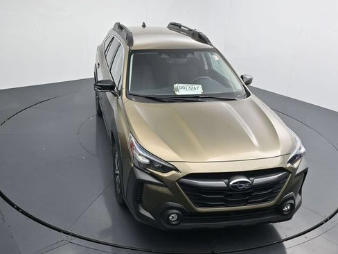 Used 2024 Subaru Outback Premium AWD/4WD image 10