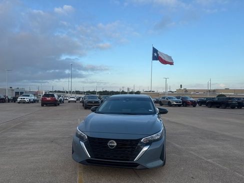 Used 2024 Nissan Sentra SV w/ All-Weather Package FWD image 5